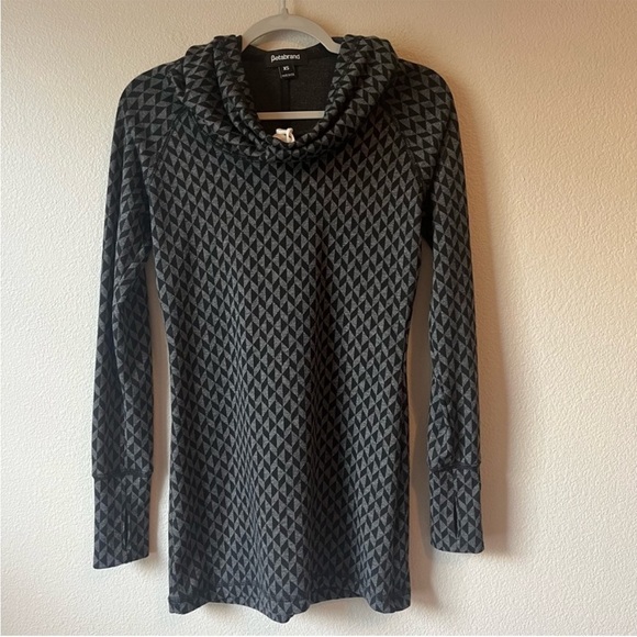 Betabrand Black and Gray Chevron Cowl Neck Long Tunic Hoodie Size XS - Picture 1 of 7